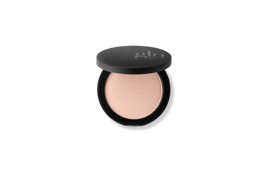 Glo Skin Beauty Pressed Base in de tint Beige Light